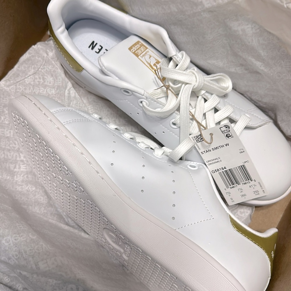 Stan Smith, Adidas US size 9 women’s gold and white